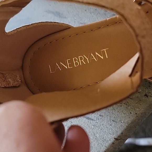 Lane Bryant Distressed Gladiator Sandals goldish/tan color 9W - Picture 10 of 10
